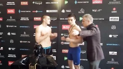 Muscle Worship: The Exact Weight of the Athlete 2