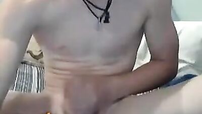 Fingering and Cumming: The Ultimate Gay Porn Experience!