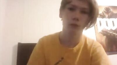 Thick Blond Teen Web-Cam Solo: Sweet Dick Adventure