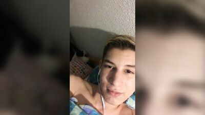 Headphones Teen Boy Porn - Amateur Gay Porn Tube!