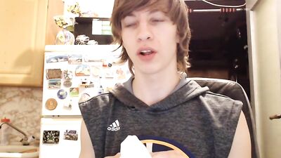 Forbidden Fruits: Gay Amateur Web-Cam Boys