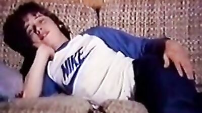 Gary Wildes Cum Shots Handjob Solo: A Vintage Masterpiece!