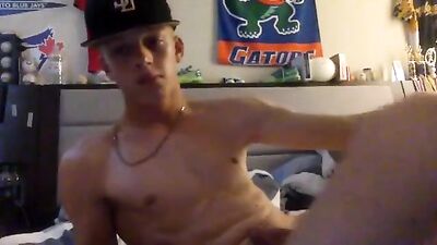 Cute smoothie rapper boy wank on cam
