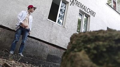 Young Boy Cums Outdoor