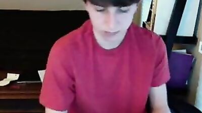 Young Amateur Pulls Out His Dildo on the Chair!