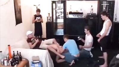 Drunk Frat Boy Fuck: Hard & Raw Amateur Bareback Action!