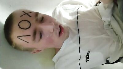 Cute Piss Drinker 2: Fetish Fixation