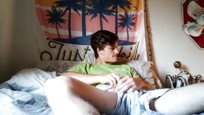 Horny twink with broken leg