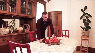 Thanksgiving Delights: A Family Reunion to Remember!