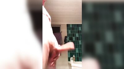 Hung Uncut Teen Plays: Amateur Big Cocks Handjob!