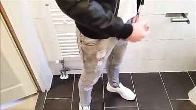 Huge Cumshot in the Toilet - The Ultimate Gay Porn Experience