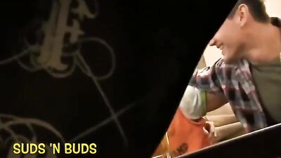 Sexual Explosion: Bareback Action Amateurs!