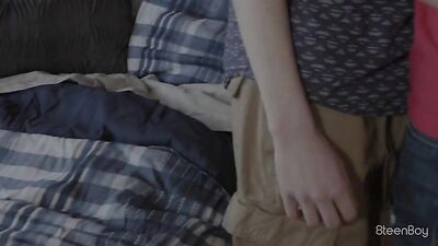 Frat Boys Bareback Cum Shots Flipflop! Two Horny BB Buddies