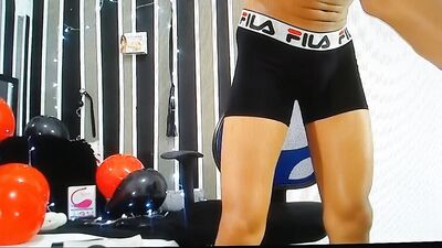 Gangbang in the City: Ewyubo Remake - Men Pleasure Night