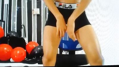 Gangbang in the City: Ewyubo Remake - Men Pleasure Night