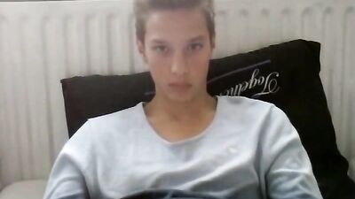Young Cumshot Webcam Star