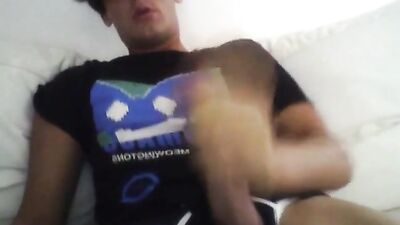 Gay Porn Giant: The Hunt for Big Cocks at School!