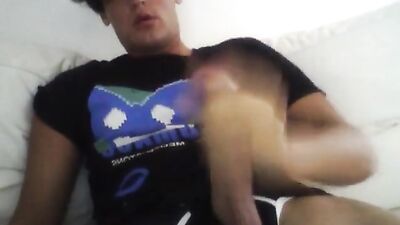 Gay Porn Giant: The Hunt for Big Cocks at School!