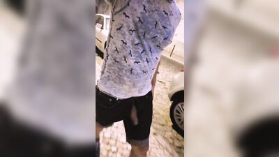 Walking Wild Public Boys Porn - Amateur Outdoor Adventure!