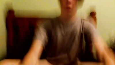 Slim Web-Cam Cumshot: Great Cock Exposed!