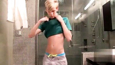 GayTube Twink Shower Porn: Exploring Web-Cam Sexuality