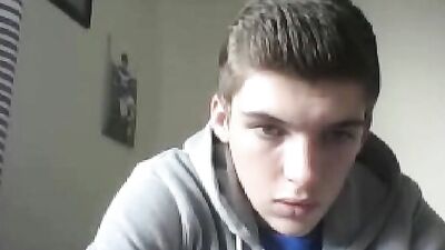 Gay Web-Cam Solo Showdown - Lay back and show it!