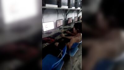 Gamers Handjob Obsession: Zero Fucks Given!