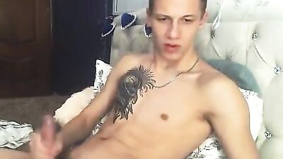 Tattooed Hunk Online: Webcam Sexcapades Unleashed!