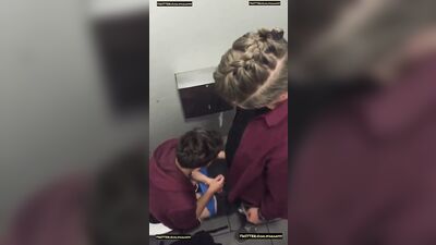Public Blowjob in the Bathroom Stall - Oral Public Outdoor Web-Cam