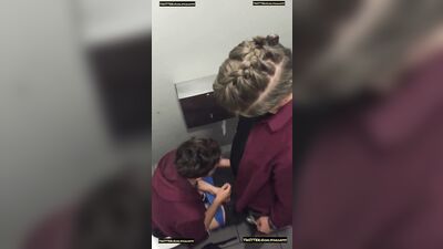Public Blowjob in the Bathroom Stall - Oral Public Outdoor Web-Cam