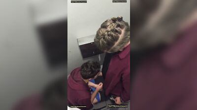Public Blowjob in the Bathroom Stall - Oral Public Outdoor Web-Cam