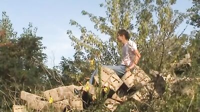 Outdoor Highschool Cum Shots: Sexy Jocks Handjob Desires Unleashed!