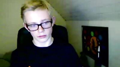 Ginger Nerd Cumshots Redheads Solo - A Gay Porn Video Experience