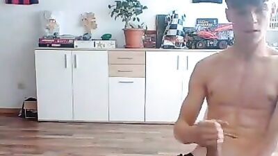 Gay Bodybuilder Cock Webcam Showdown