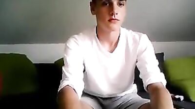 Web-Cam Solo: Nice Size Cock Lad!!
