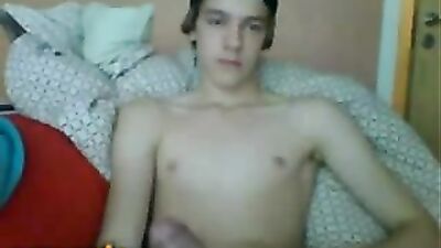 Cumshot Handjob Solo - The Cute Wanking Guy!