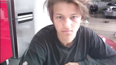 Miaouuu in the Living Room: A Gay Porn Adventure!