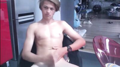 Miaouuu in the Living Room: A Gay Porn Adventure!