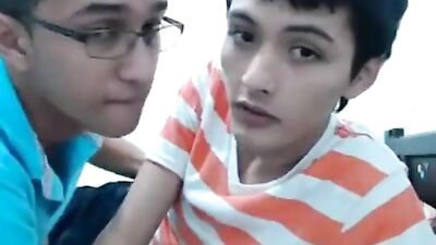 GayPornVideo: Couple Surfing the Web