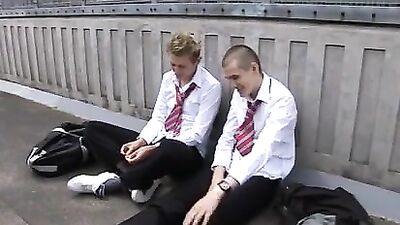 After School Stripshow: Amateur Ass Play