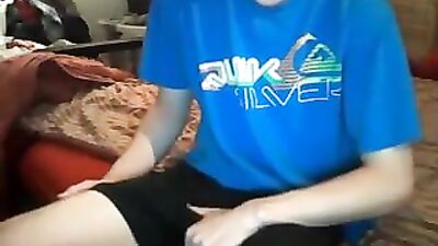 Big Cocks Solo Web-Cam Boy with a Giant Cock: The Ultimate Gay Porn Experience!