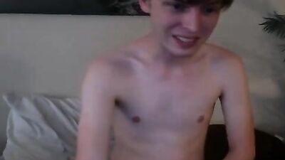 Maxxie Cums Again in an Amateur Handjob Solo!