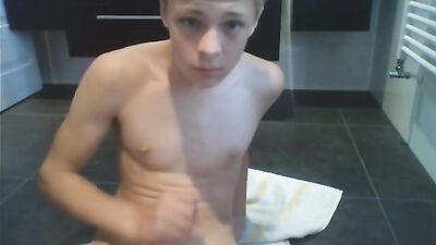 Blond Boy Cumshot: The Ultimate Bathroom Experience!