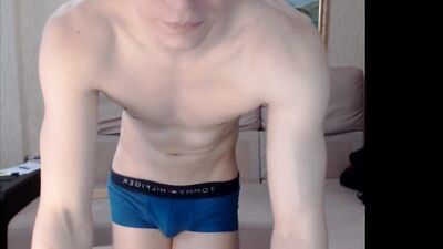 Blond Boys Web-Cam Handjob: Kurts Return