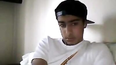 Cumming on Webcam - The Amateur Handjob Twink!