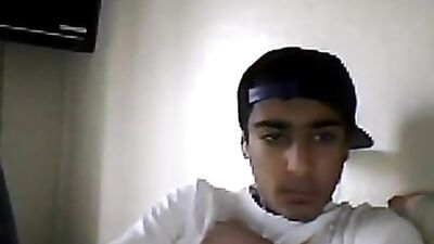 Cumming on Webcam - The Amateur Handjob Twink!