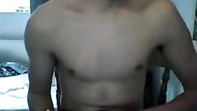 Hunk in a hoodie: Web-Cam Solo Revealed! (190 chars)