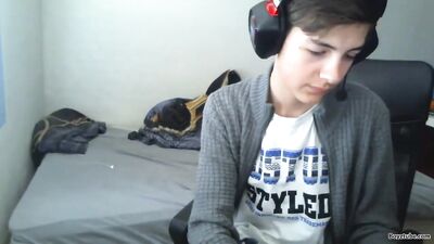 Danish Amateur Headset Boy Masturbates Again!