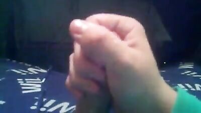 Young & Wild #913: The Ultimate Cum Shots Handjob Solo!