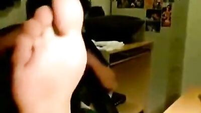 Sexy Feet Boy: Step into Web-Cam Fetish Heaven!